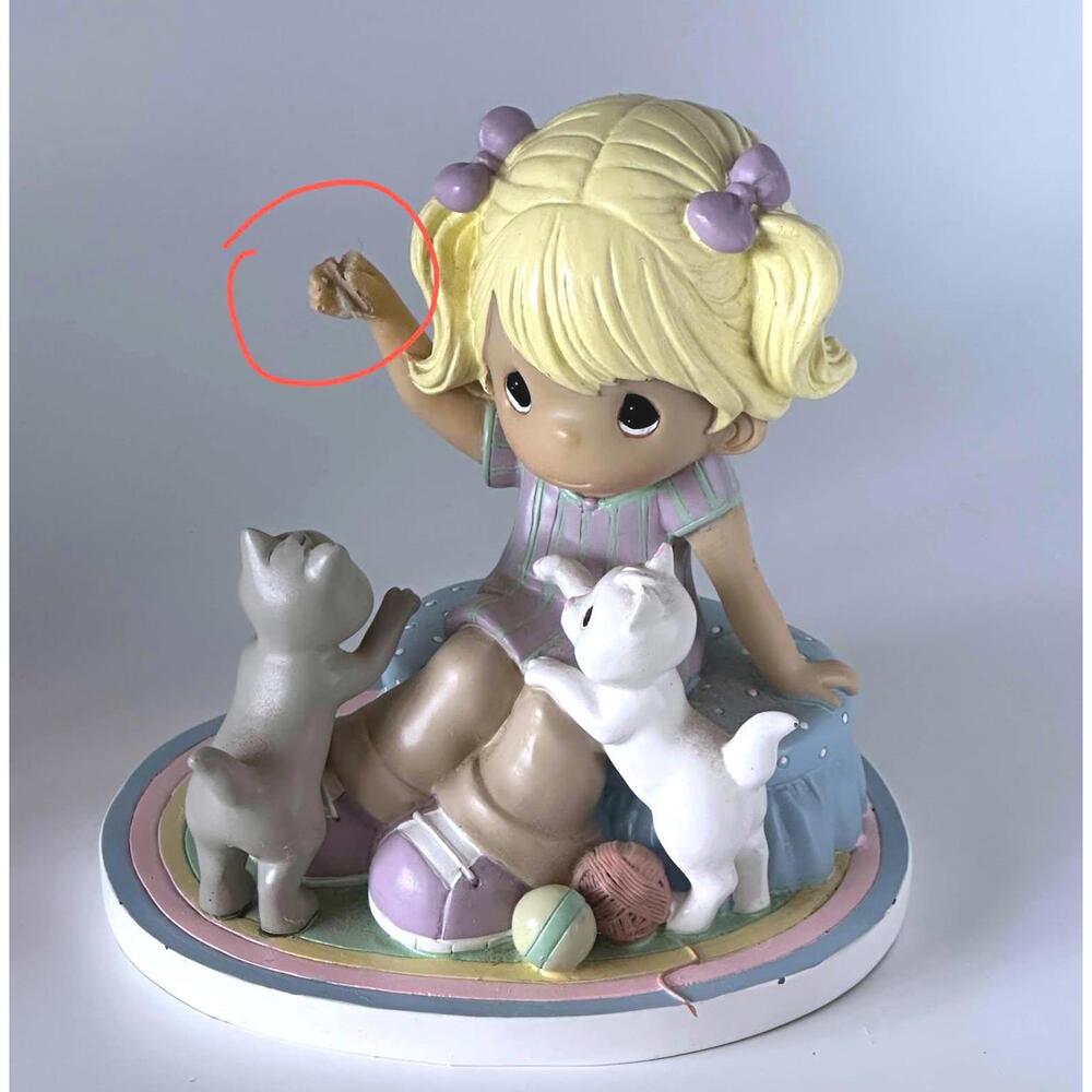 22 Precious Moments Girls with Kittens collection lot - Picture 10 of 14